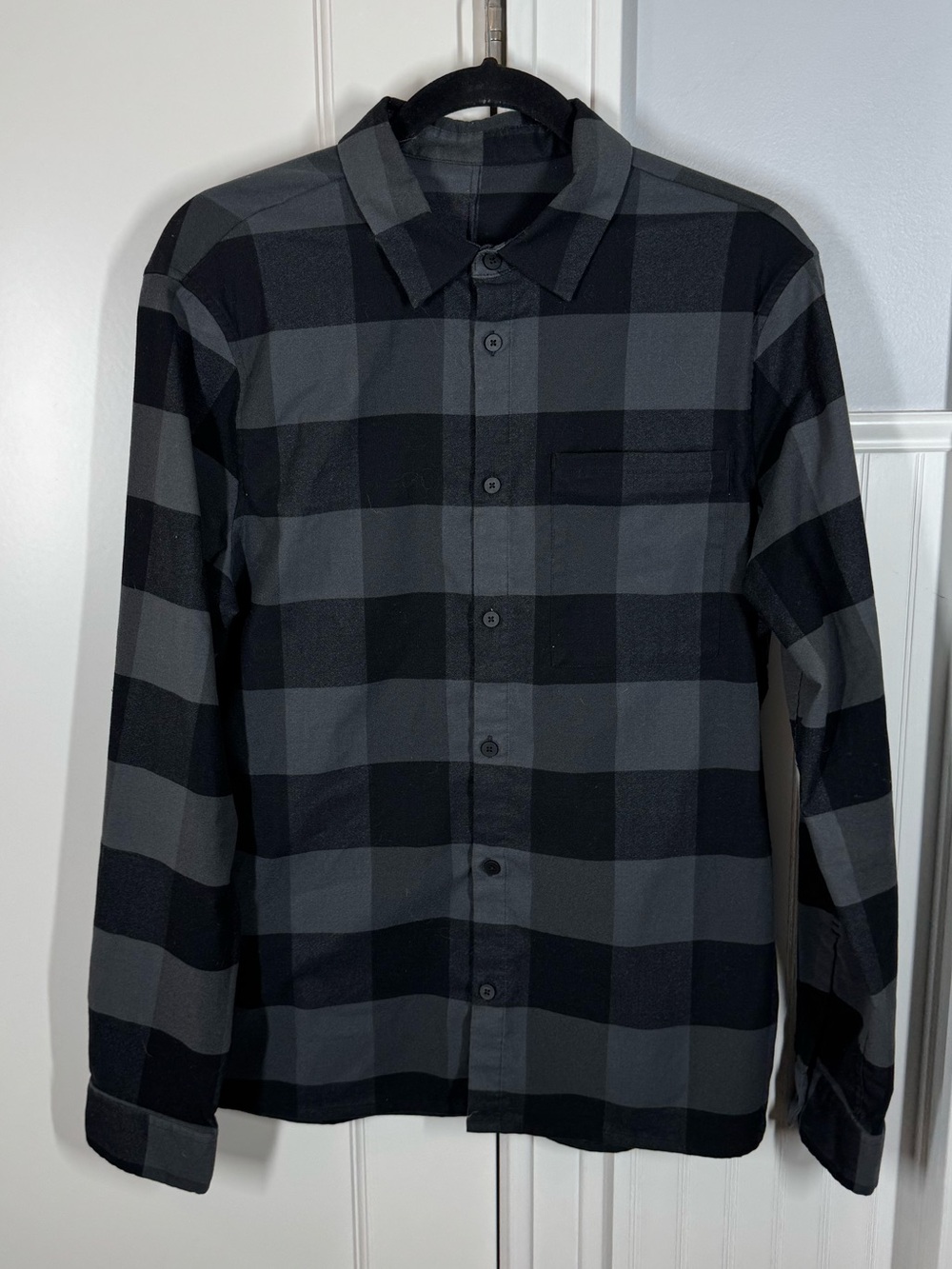 Lululemon Shirt Mens M Gray Black Plaid Masons Peak Flannel Button Up Casual‎